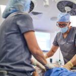 Dr Capizzi preforming a combination Liposuction using both Ultrasonic and Power-Assisted methods.