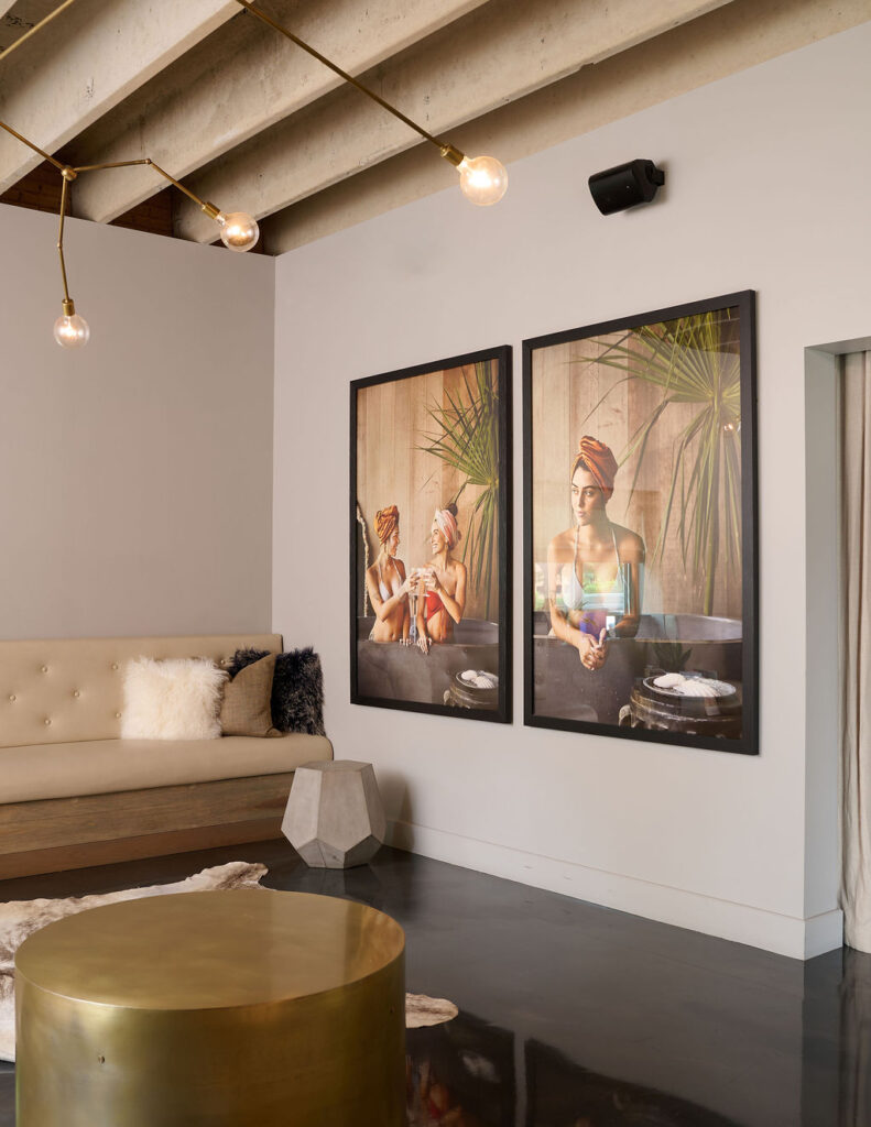 Capizzi MD welcoming lobby with modern, comfortable seating — a relaxing space where patients can explore financing and payment options for their treatments.