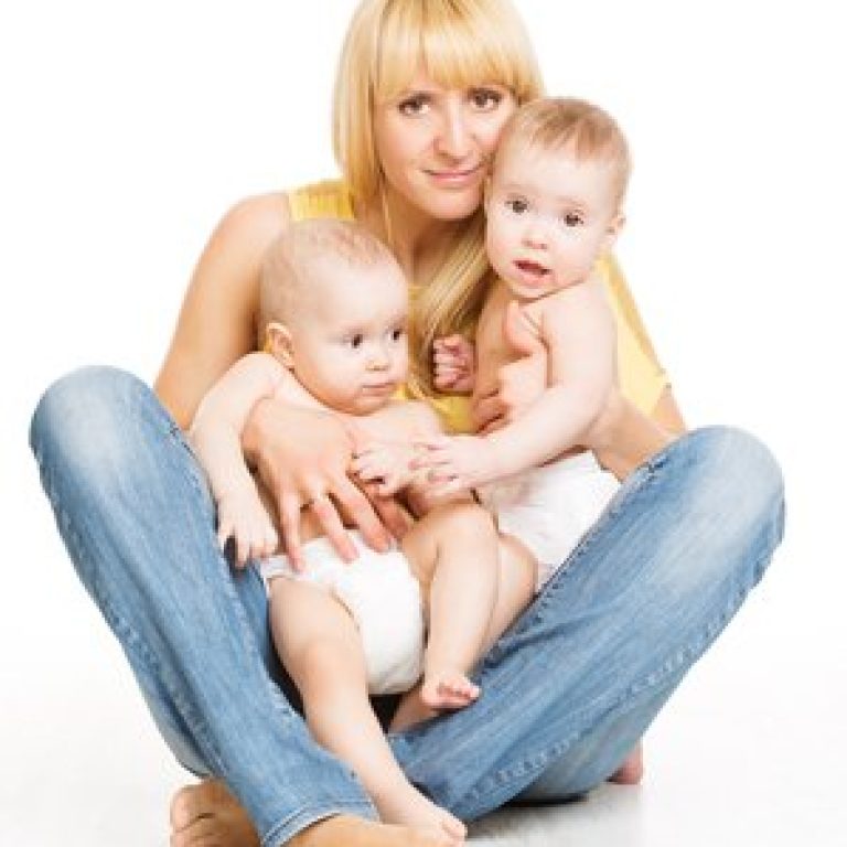 MOM-KIDS-Depositphotos_42767265_xs